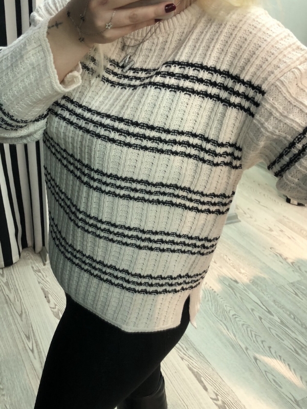 KREM S�YAH ��ZG� DETAYLI KAZAK